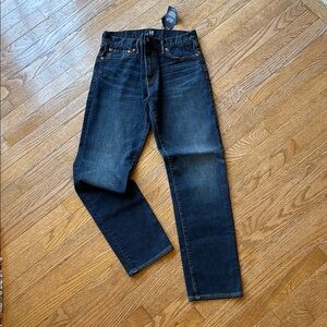 Women’s Gap denim straight leg new with tags.  29/30